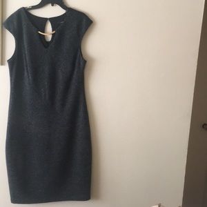 Beautiful dress with keyhole cutout!